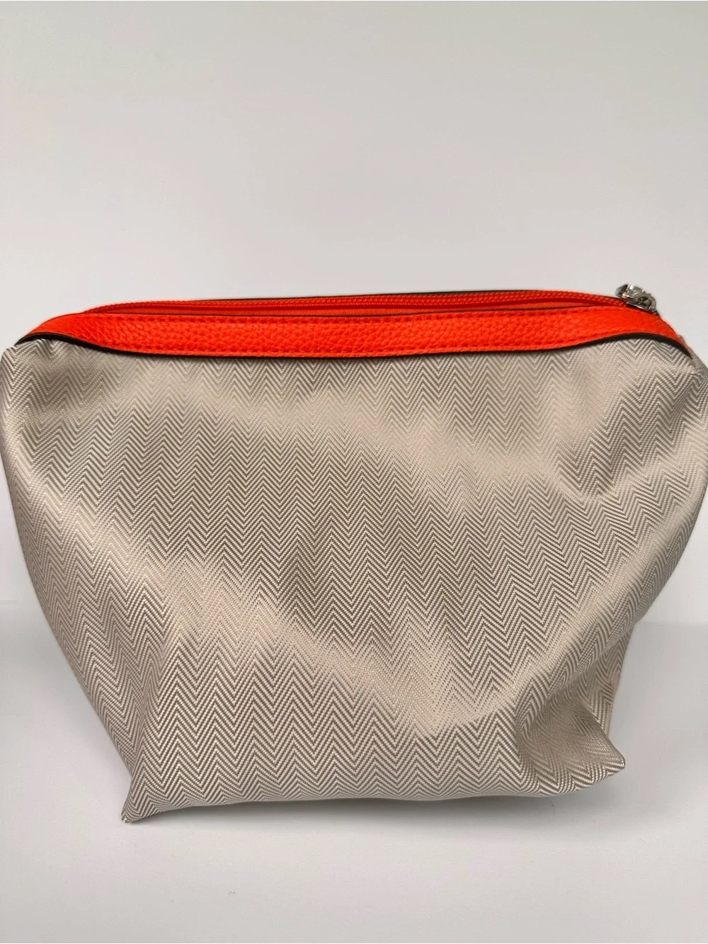 NEW Red Orange Bucket Tote Vegan Leather Silver Hardware Horse Charm - Picture 5 of 8